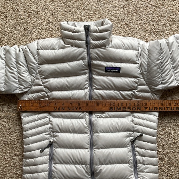 Patagonia Women’s Down Sweater Full Zip Down Insulated Jacket Light Gray XS - Picture 10 of 13